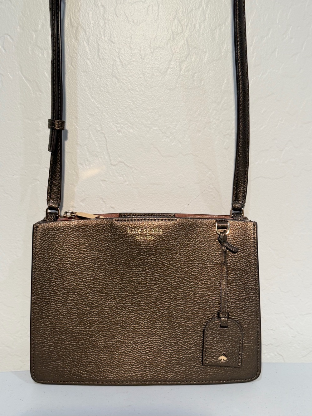 Kate Spade Eva Metallic Leather Crossbody Bag. - Bronze / Pewter